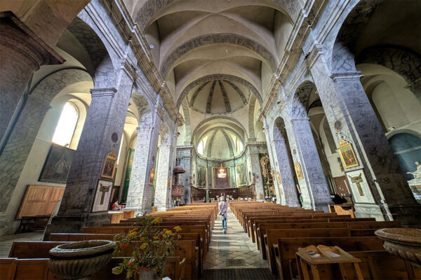 Inside the Eglise de Notre Dame in Briancon