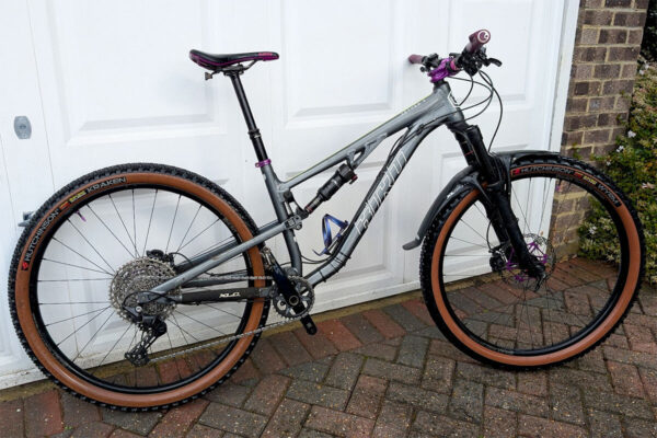 Bird Aether 9 with tan wall Hutchinson tyres