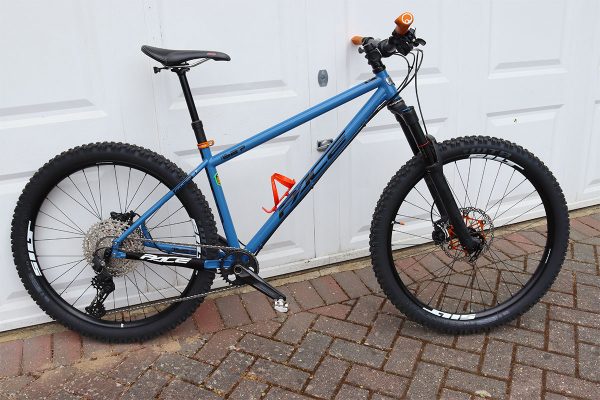 Pace Cycles RC627 in Midnight Smurf blue